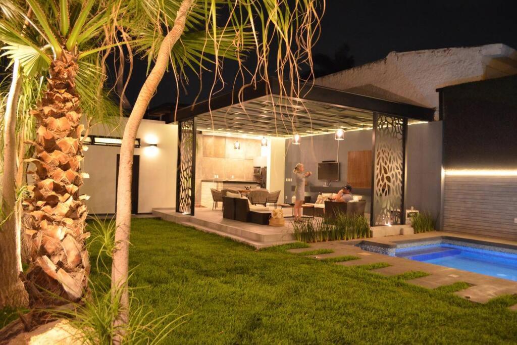فيلا Casa Familiar Con Alberca Privada Climatizada غوادالاجارا المظهر الخارجي الصورة